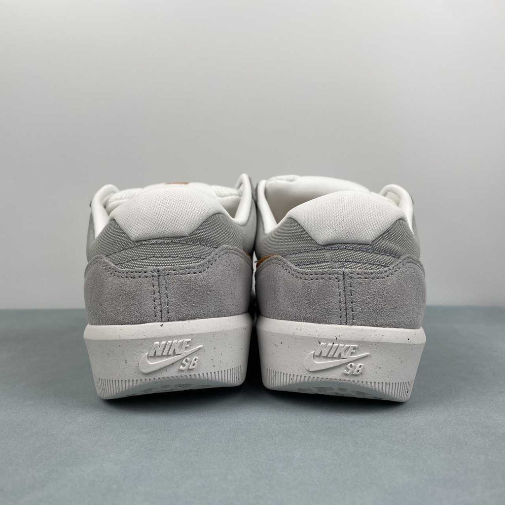 Nike SB Force Sneakers – Grey, White & Gold